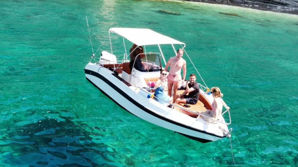 Kavaja Bay Boat Trip & Beachside Fun